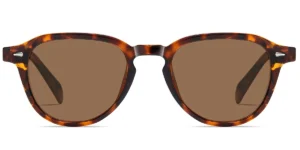 Stylish tortoiseshell sunglasses featuring brown lenses, perfect for sun protection and fashion. Ideal accessory for any outfit.